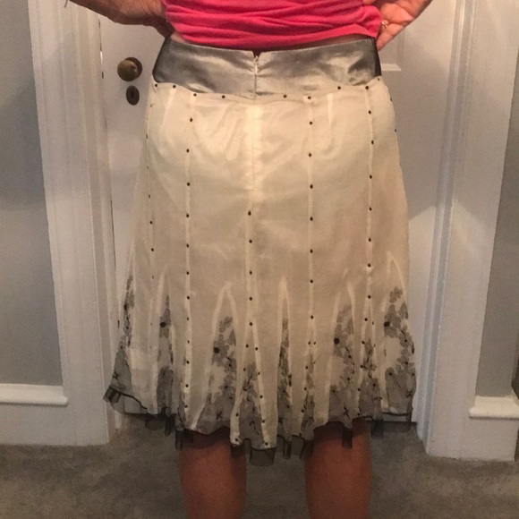 Skirt - Picture 3 of 7